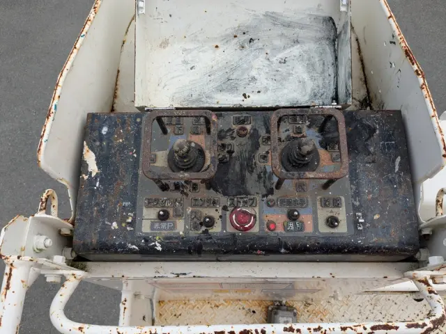 いすゞ エルフ PDG-NPR75N(2WD)の写真27