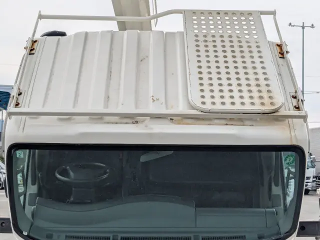 いすゞ エルフ PDG-NPR75N(2WD)の写真38