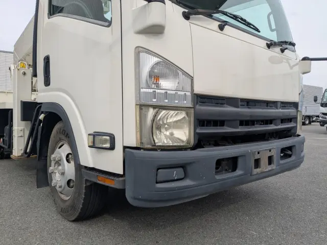 いすゞ エルフ PDG-NPR75N(2WD)の写真42