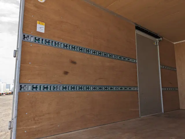 三菱 キャンター 2RG-FEB50(2WD)の写真19