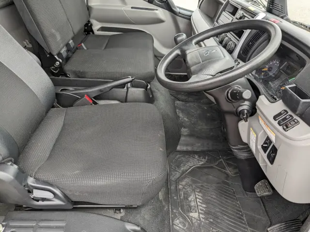 三菱 キャンター 2RG-FEB50(2WD)の写真32