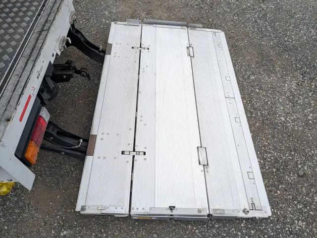 三菱 キャンター 2RG-FEB80(2WD)の写真11