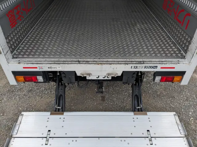 三菱 キャンター 2RG-FEB80(2WD)の写真13