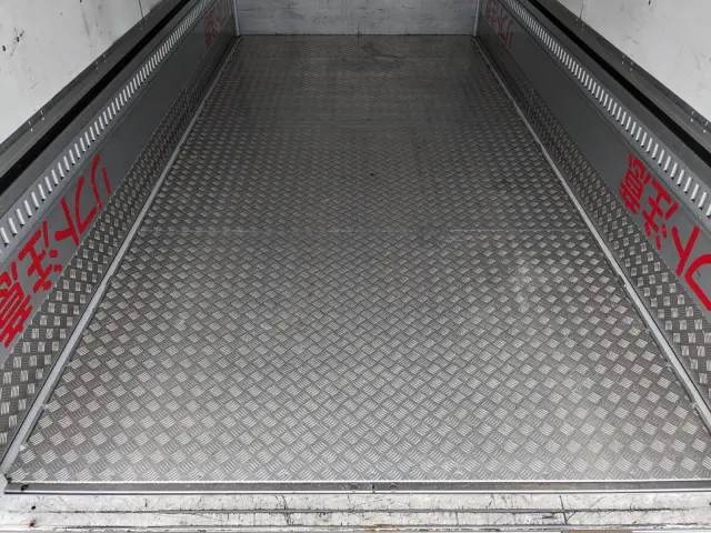 三菱 キャンター 2RG-FEB80(2WD)の写真15