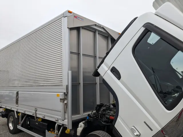 三菱 キャンター 2RG-FEB80(2WD)の写真48