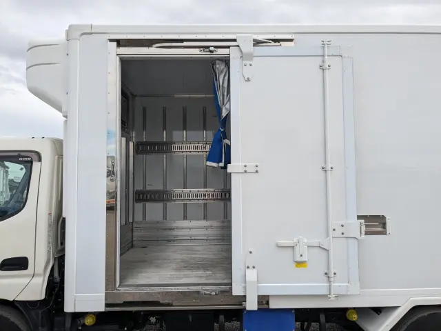 日野 デュトロ 2RG-XZU655M(2WD)の写真26