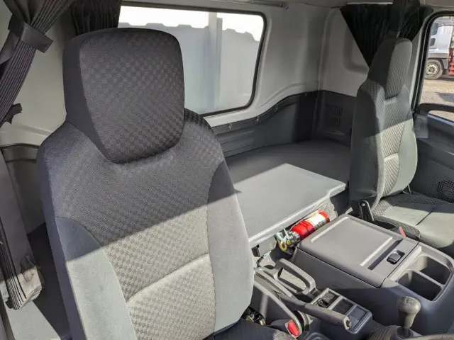 ＵＤ コンドル 2RG-BRR90T2(2WD)の写真40