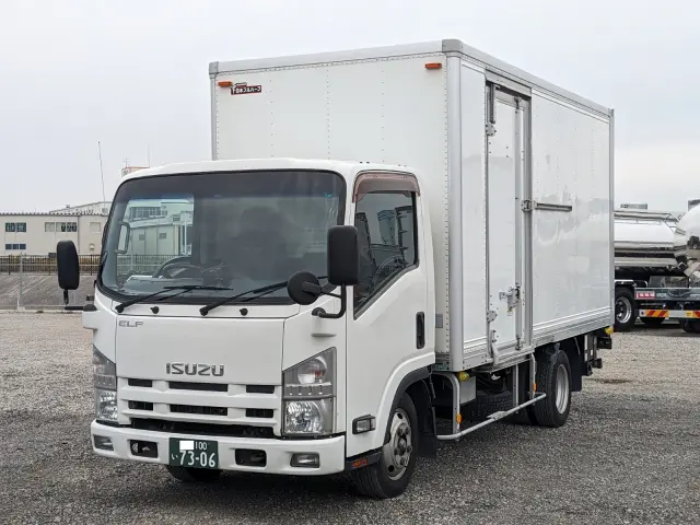いすゞ エルフ TKG-NMR85AN(2WD)の写真1