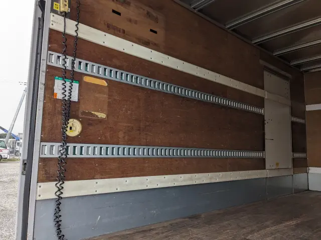 いすゞ エルフ TKG-NMR85AN(2WD)の写真24