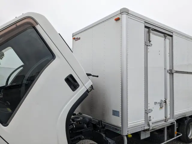 いすゞ エルフ TKG-NMR85AN(2WD)の写真44