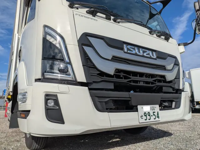 いすゞ フォワード 2RG-FRR90T4(2WD)の写真4