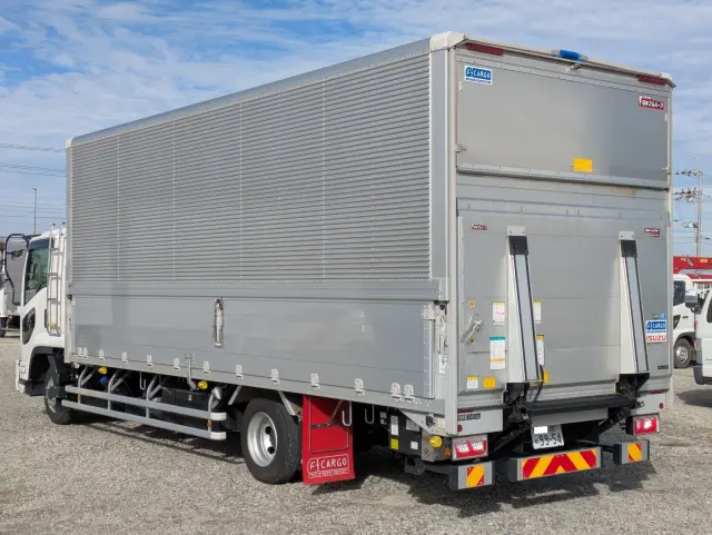 いすゞ フォワード 2RG-FRR90T4(2WD)の写真6