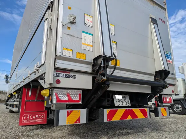 いすゞ フォワード 2RG-FRR90T4(2WD)の写真7