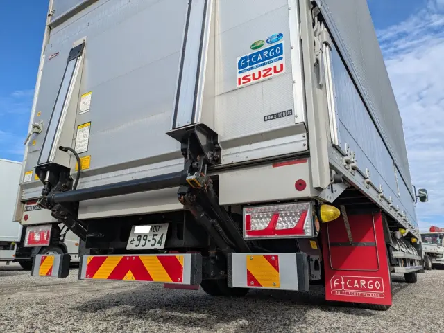 いすゞ フォワード 2RG-FRR90T4(2WD)の写真9