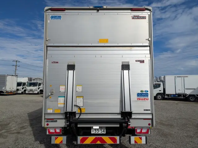 いすゞ フォワード 2RG-FRR90T4(2WD)の写真10