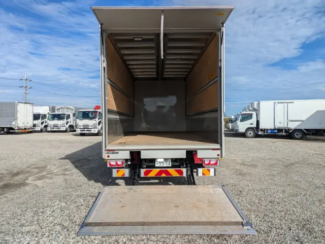 いすゞ フォワード 2RG-FRR90T4(2WD)の写真11