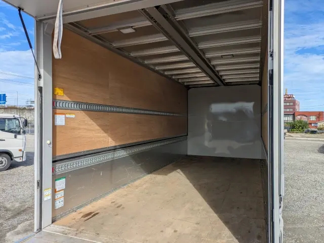 いすゞ フォワード 2RG-FRR90T4(2WD)の写真20