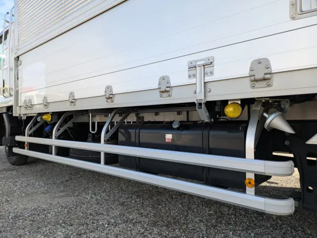 いすゞ フォワード 2RG-FRR90T4(2WD)の写真24