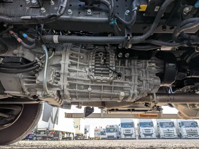 いすゞ フォワード 2RG-FRR90T4(2WD)の写真25