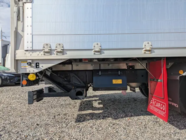 いすゞ フォワード 2RG-FRR90T4(2WD)の写真27