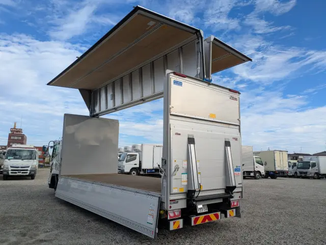 いすゞ フォワード 2RG-FRR90T4(2WD)の写真33