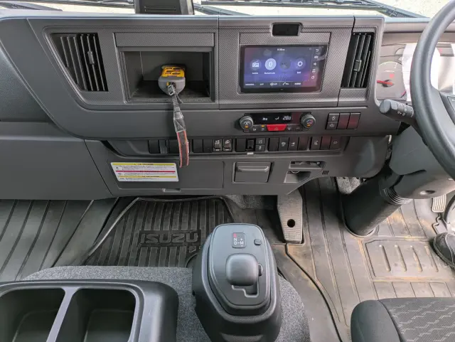 いすゞ フォワード 2RG-FRR90T4(2WD)の写真38