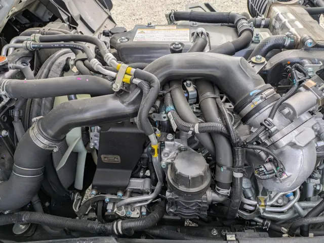 いすゞ フォワード 2RG-FRR90T4(2WD)の写真40