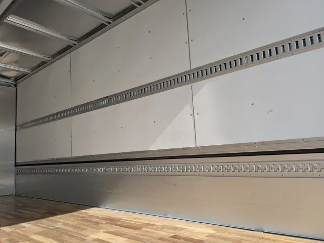 三菱 ファイター 2KG-FK65F(2WD)の写真14