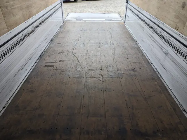 日野 レンジャー 2KG-FD2ABG(2WD)の写真18