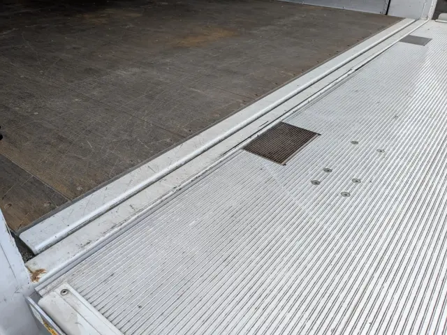 日野 レンジャー 2KG-FD2ABG(2WD)の写真13