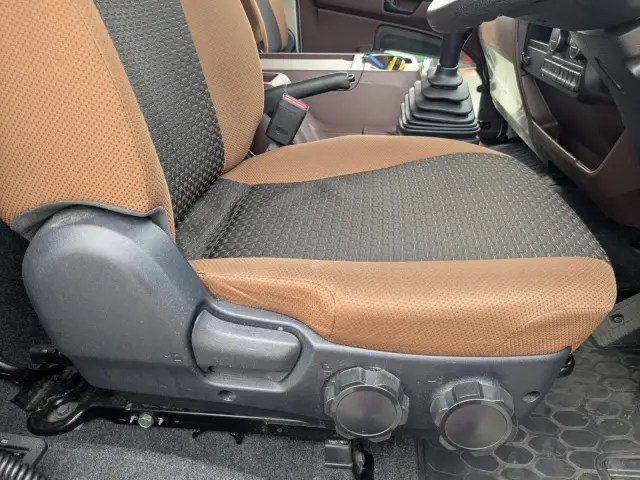 日野 レンジャー 2KG-FD2ABG(2WD)の写真32