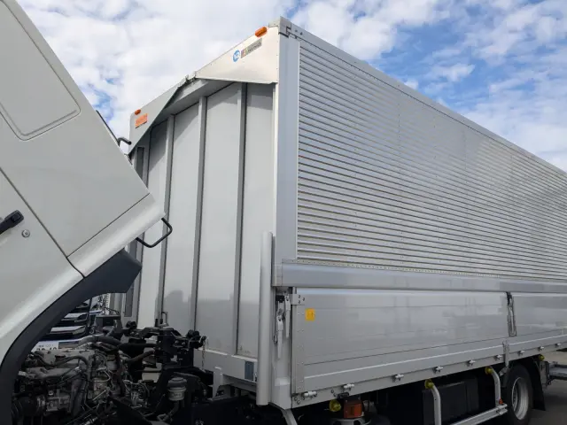 日野 レンジャー 2KG-FD2ABG(2WD)の写真38