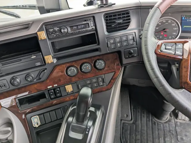 ＵＤ クオン 2RG-GK5DAB(2WD)の写真23