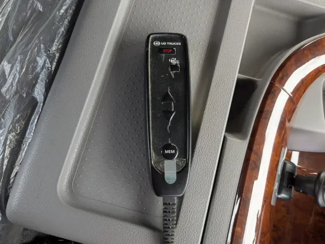 ＵＤ クオン 2RG-GK5DAB(2WD)の写真24