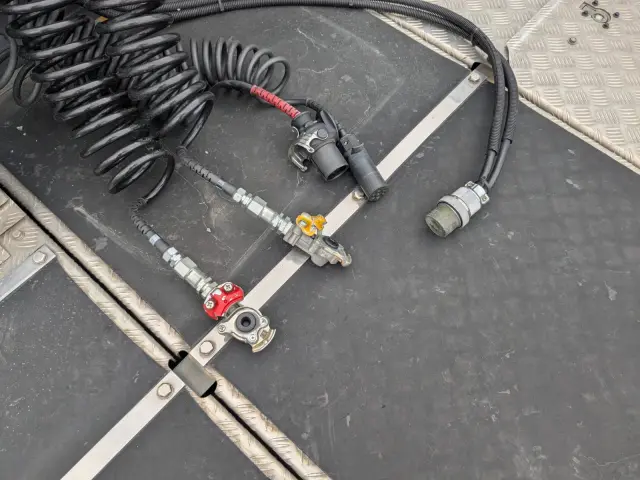 UD クオン 2RG-GK5DAB(2WD)の写真19