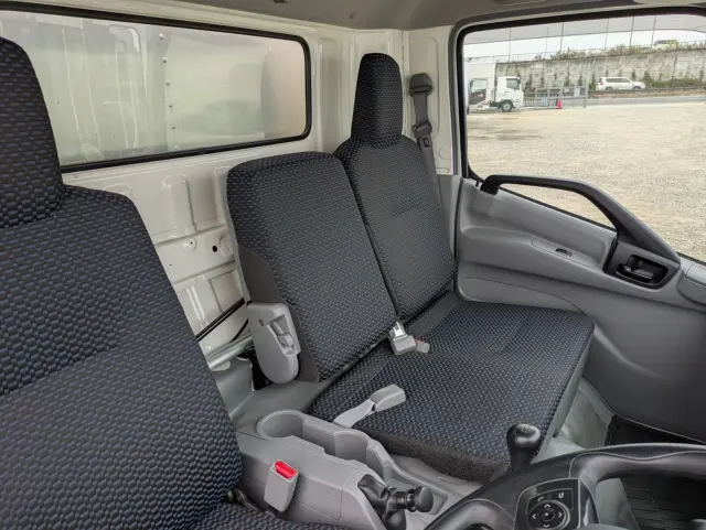 日野 デュトロ 2RG-XZU712M(2WD)の写真35