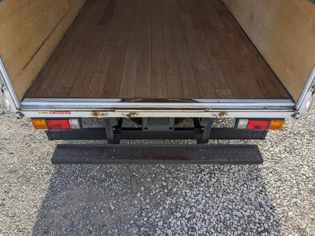 三菱 キャンター 2PG-FEAV0(2WD)の写真10