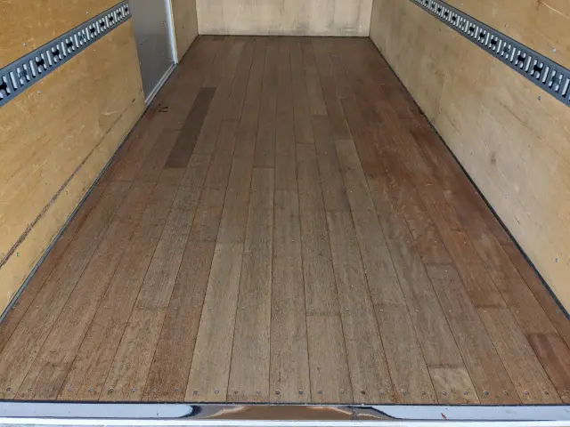 三菱 キャンター 2PG-FEAV0(2WD)の写真12