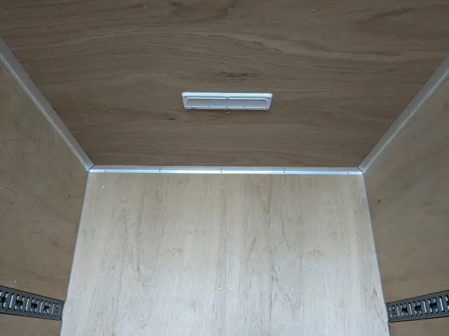 三菱 キャンター 2PG-FEAV0(2WD)の写真15