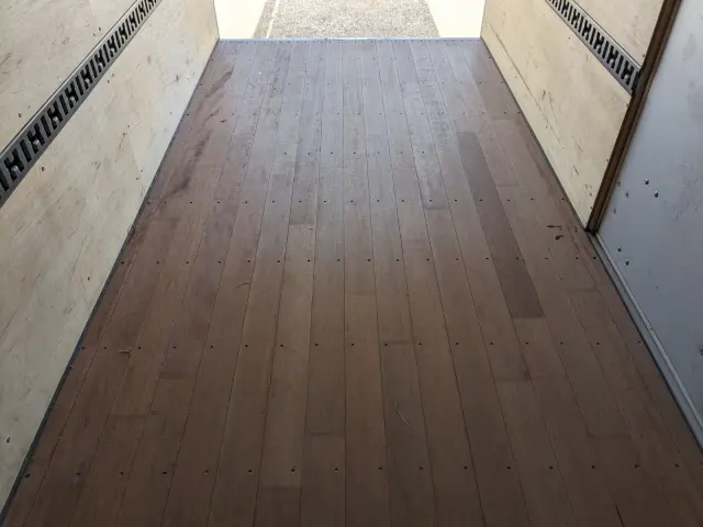 三菱 キャンター 2PG-FEAV0(2WD)の写真17