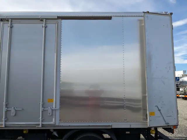 三菱 キャンター 2PG-FEAV0(2WD)の写真20