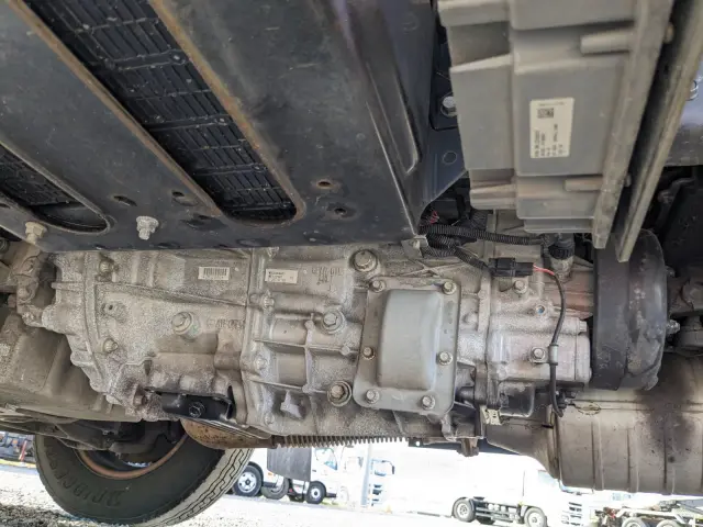 三菱 キャンター 2PG-FEAV0(2WD)の写真24