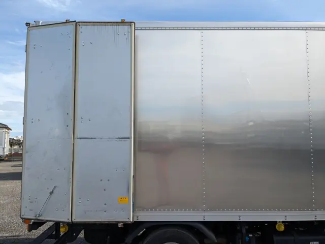 三菱 キャンター 2PG-FEAV0(2WD)の写真27