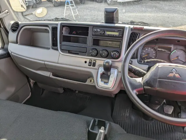 三菱 キャンター 2PG-FEAV0(2WD)の写真35