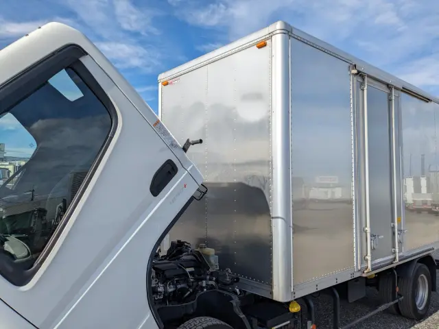 三菱 キャンター 2PG-FEAV0(2WD)の写真39