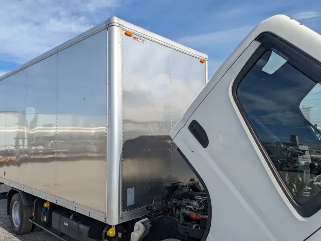 三菱 キャンター 2PG-FEAV0(2WD)の写真42