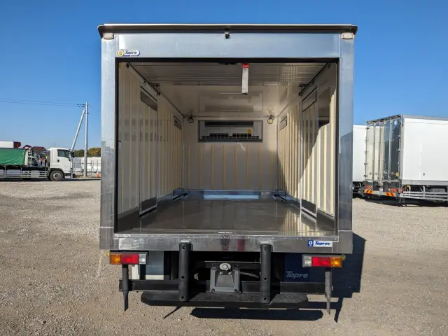 三菱 キャンター 2PG-FEB80(2WD)の写真9