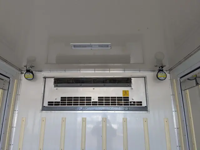 三菱 キャンター 2PG-FEB80(2WD)の写真15