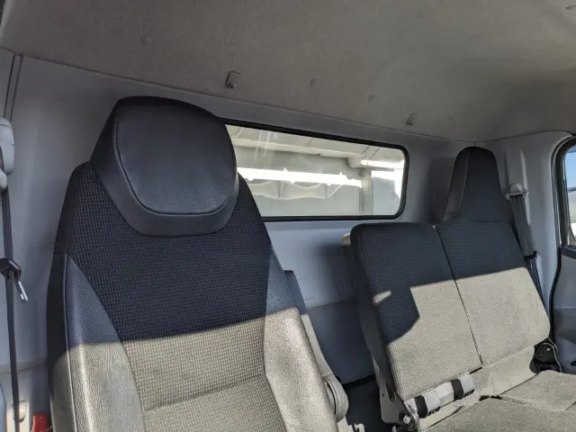 三菱 キャンター 2PG-FEB80(2WD)の写真34