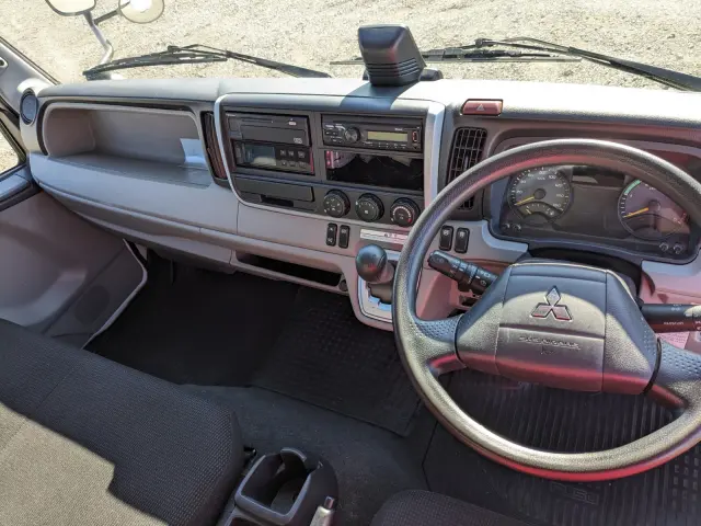 三菱 キャンター 2PG-FEB80(2WD)の写真35